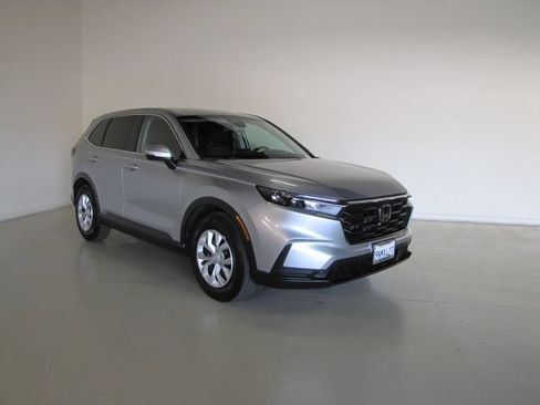 Used 2025 Honda CR-V LX image 3