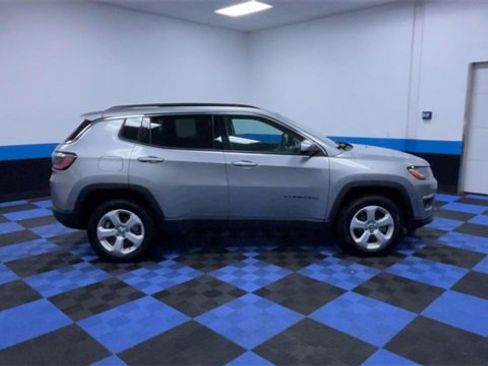 Used 2021 Jeep Compass Latitude image 9