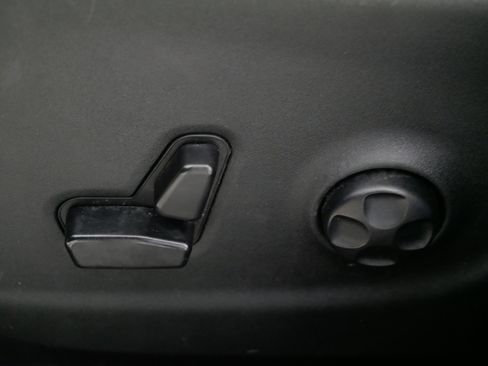 Used 2019 Jeep Cherokee Latitude Plus image 20