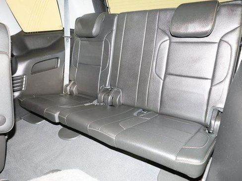 Used 2019 GMC Yukon SLT image 25