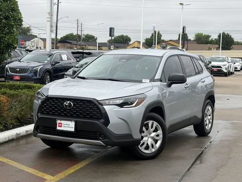 Certified 2025 Toyota Corolla Cross L FWD image 2