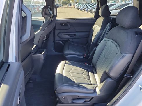 New 2027 Kia Telluride AWD image 16