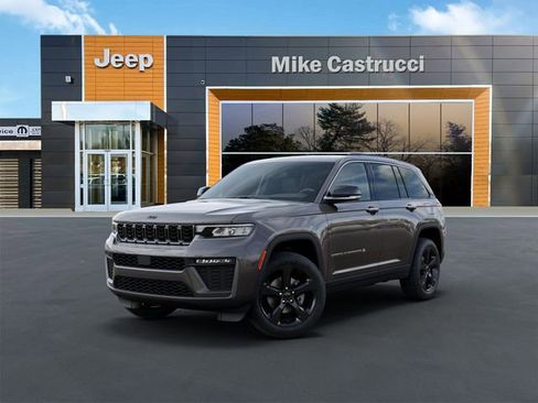 New 2026 Jeep Grand Cherokee Limited AWD/4WD image 2