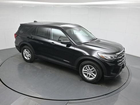 New 2026 Ford Explorer Active RWD image 36