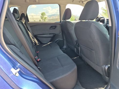 Used 2023 Nissan Rogue S AWD/4WD image 29