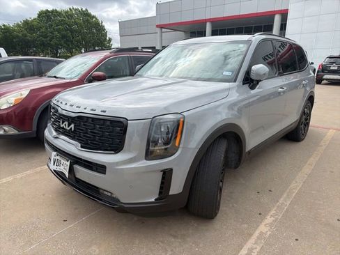 Used 2022 Kia Telluride SX w/ Nightfall Edition Package image 2