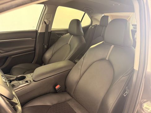Used 2023 Toyota Camry XSE FWD image 16