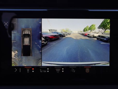 Used 2026 GMC Sierra 3500 Denali Ultimate w/ LPO, Black Badging Package image 16