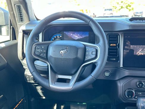 Used 2024 Ford Bronco Badlands image 63