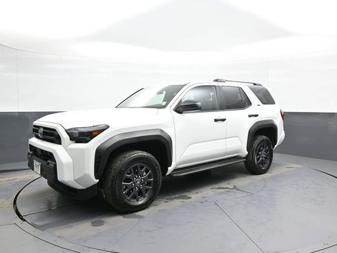 Certified 2025 Toyota 4Runner SR5 image 10