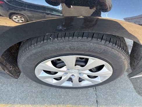 Used 2023 Toyota Corolla LE image 21