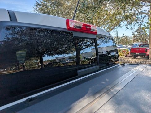 Used 2025 Chevrolet Colorado Z71 w/ Technology Package image 14