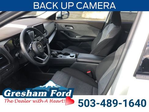 Used 2021 Nissan Rogue SV image 11