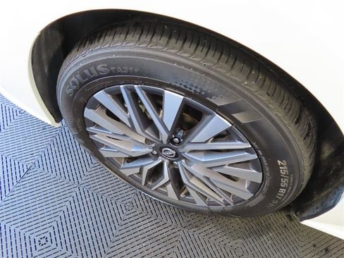 Used 2025 Nissan Altima 2.5 SV image 6