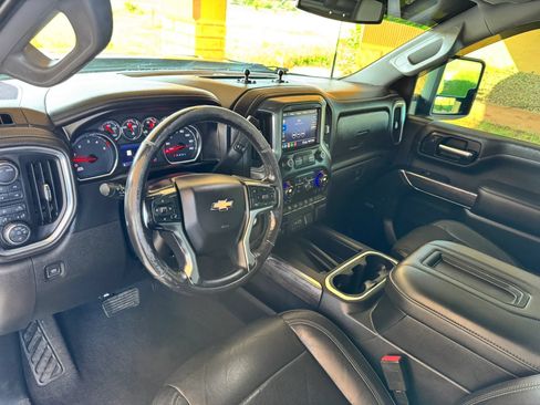Used 2020 Chevrolet Silverado 2500 LTZ w/ LTZ Convenience Package AWD/4WD image 13