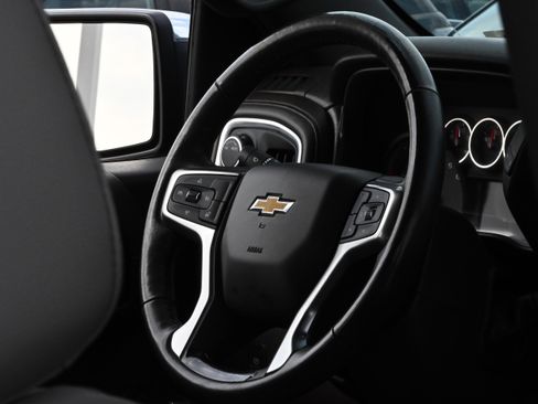 Used 2020 Chevrolet Silverado 1500 LT w/ Texas Edition image 23