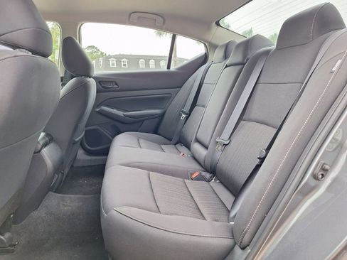 Used 2025 Nissan Altima 2.5 SV FWD image 23
