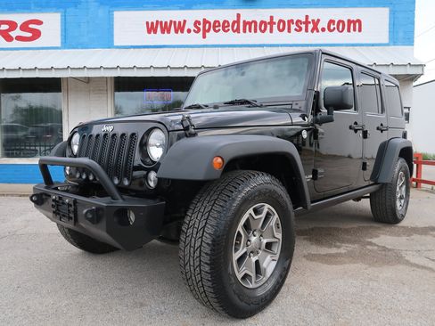 Used 2015 Jeep Wrangler Unlimited Rubicon w/ Max Tow Package image 5