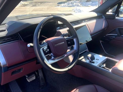 New 2026 Land Rover Range Rover SE image 8