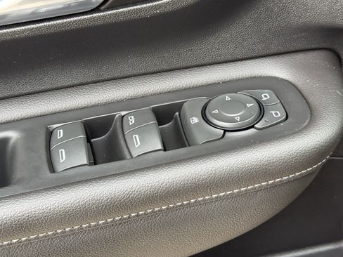 Used 2023 GMC Terrain SLT w/ Elevation Edition image 23