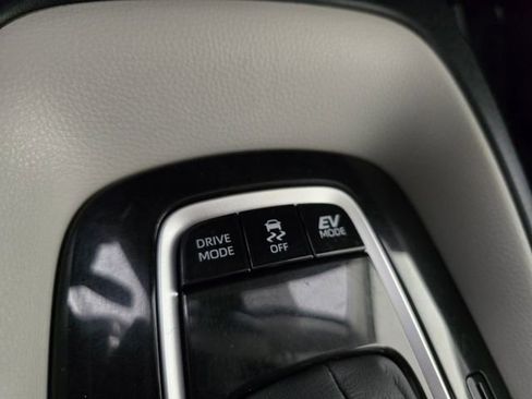 Used 2020 Toyota Corolla LE image 35