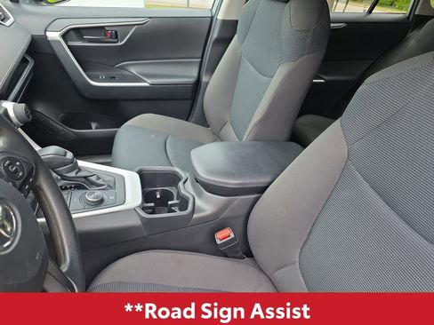 Used 2023 Toyota RAV4 LE AWD/4WD image 14