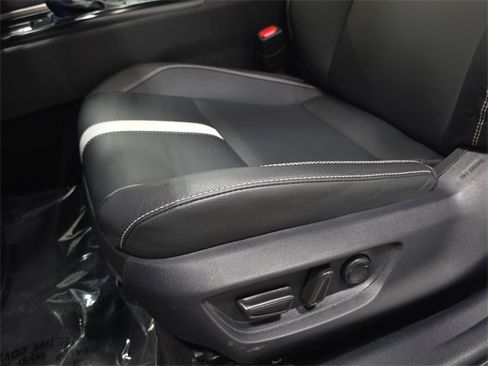 Certified 2025 Toyota Camry SE image 25