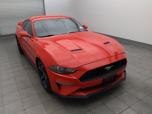 Used 2020 Ford Mustang Coupe RWD image 14