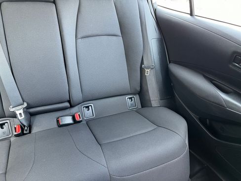 Used 2025 Toyota Corolla LE image 33