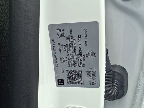 Used 2024 Chevrolet Colorado Z71 w/ Z71 Convenience Package 2 image 27