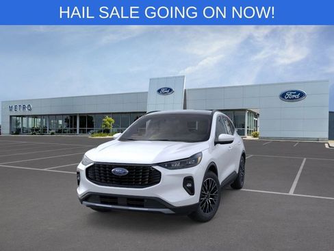 New 2026 Ford Escape SE w/ PHEV Premium Package image 2