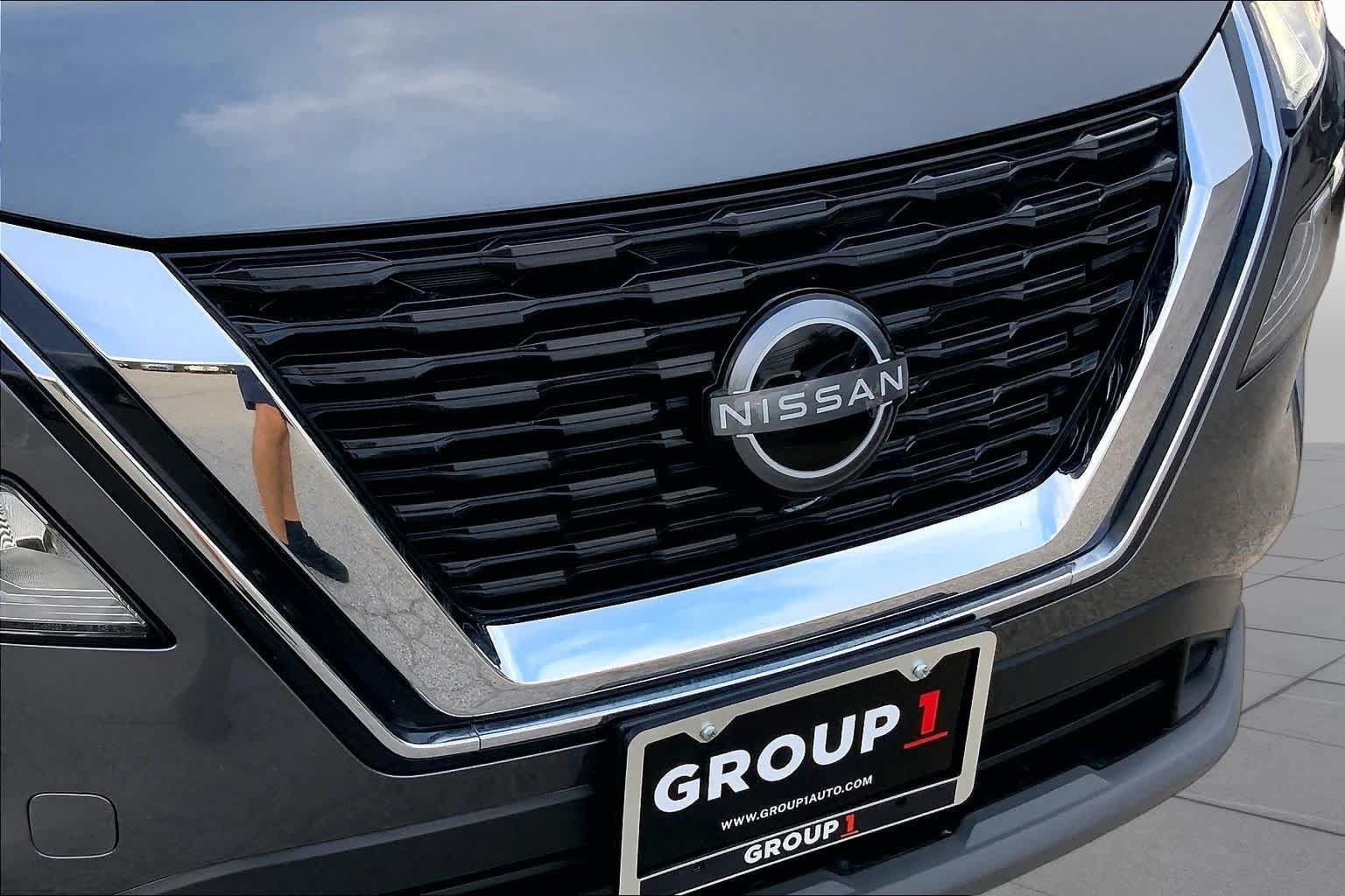 Used 2023 Nissan Rogue SV FWD image 29