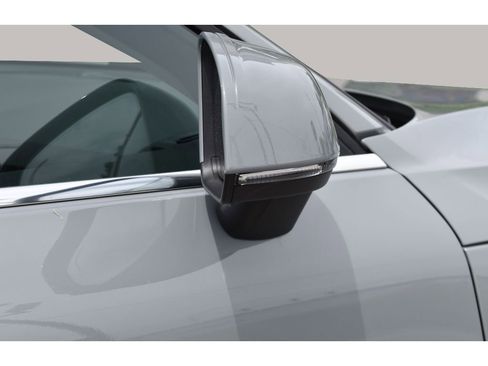 Certified 2025 Volvo XC40 B5 Core w/ Protection Package Premier image 29