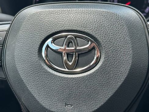 Used 2022 Toyota RAV4 XLE AWD/4WD image 34
