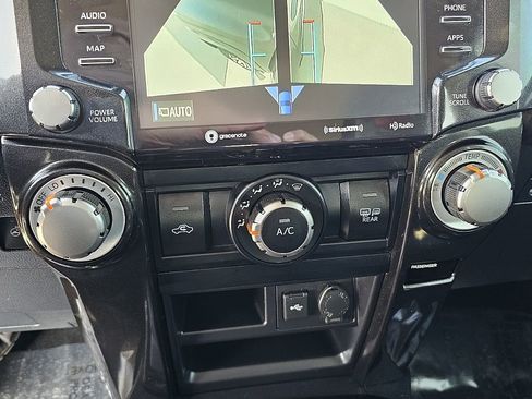 Used 2023 Toyota 4Runner TRD Off-Road Premium image 27