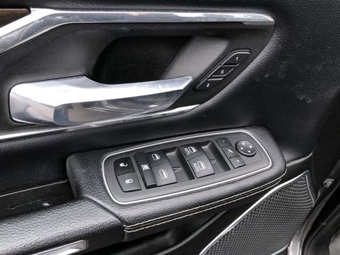 Used 2022 RAM 1500 Laramie image 12