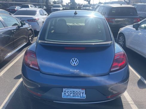 Used 2018 Volkswagen Beetle 2.0T SE image 5