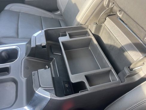 Used 2025 GMC Sierra 1500 SLT w/ SLT Premium Plus Package image 32