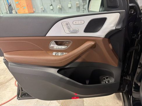 Used 2024 Mercedes-Benz GLE 450e 4MATIC image 11