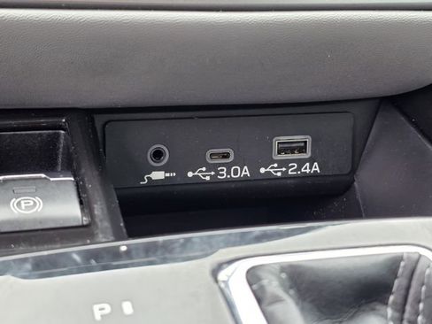 Used 2023 Subaru Outback Limited AWD/4WD image 22