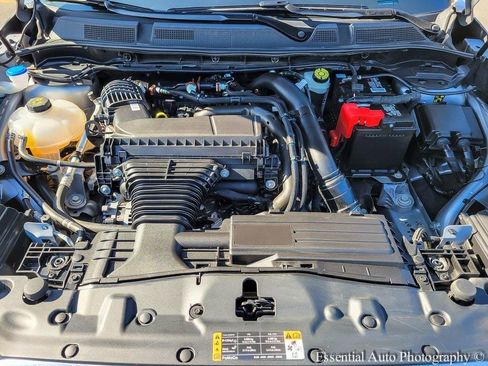 Used 2023 Lincoln Corsair Standard w/ Towing Package image 36