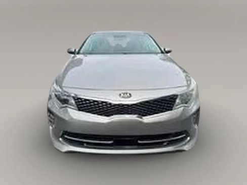 Used 2018 Kia Optima EX w/ Technology Package FWD image 15