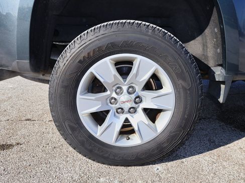 Used 2015 GMC Canyon SLE w/ SLE Convenience Package image 28