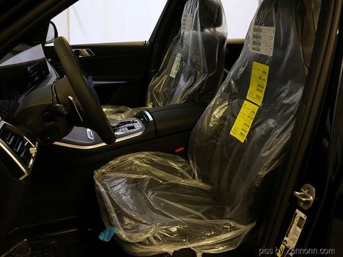 New 2026 BMW X5 xDrive50e w/ M Sport Package image 11