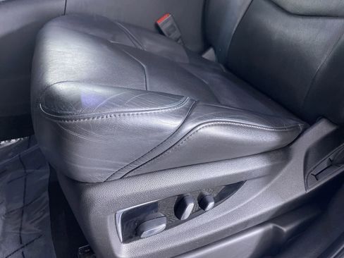 Used 2019 Cadillac Escalade ESV Luxury image 10