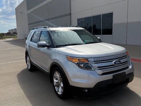 Used 2013 Ford Explorer Limited image 2