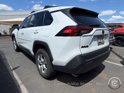 Used 2021 Toyota RAV4 XLE w/ Convenience Package AWD/4WD image 4