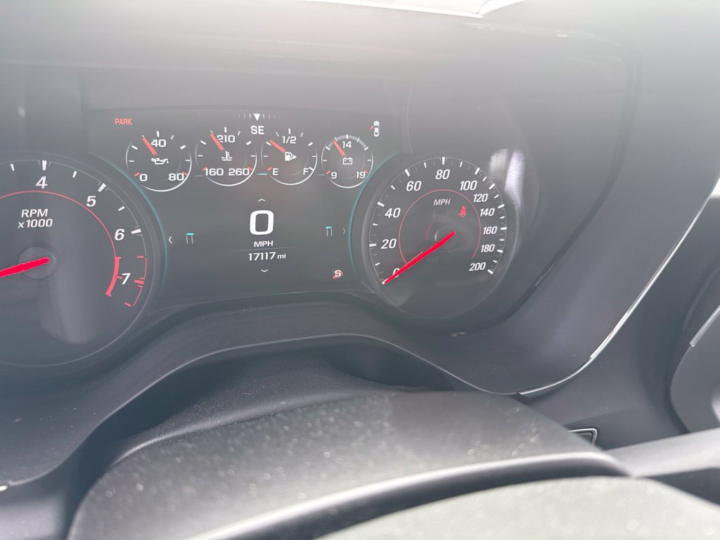 Used 2018 Chevrolet Camaro SS RWD image 14