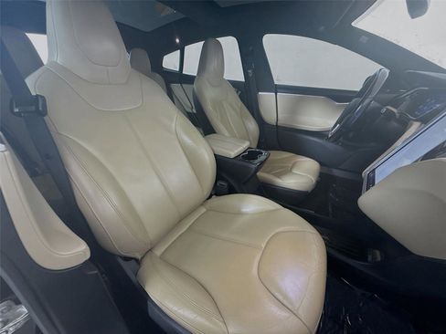Used 2015 Tesla Model S 85D image 17