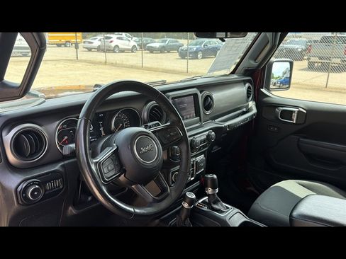 Used 2022 Jeep Wrangler Unlimited Sport w/ Cold Weather Group AWD/4WD image 8
